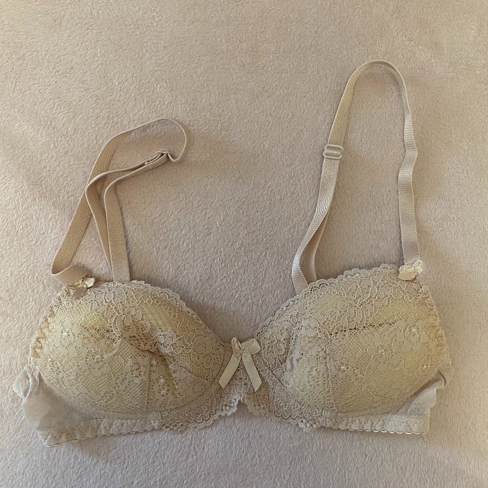 Lace Underwire Bra in Cream - Elegant Women's Intimate